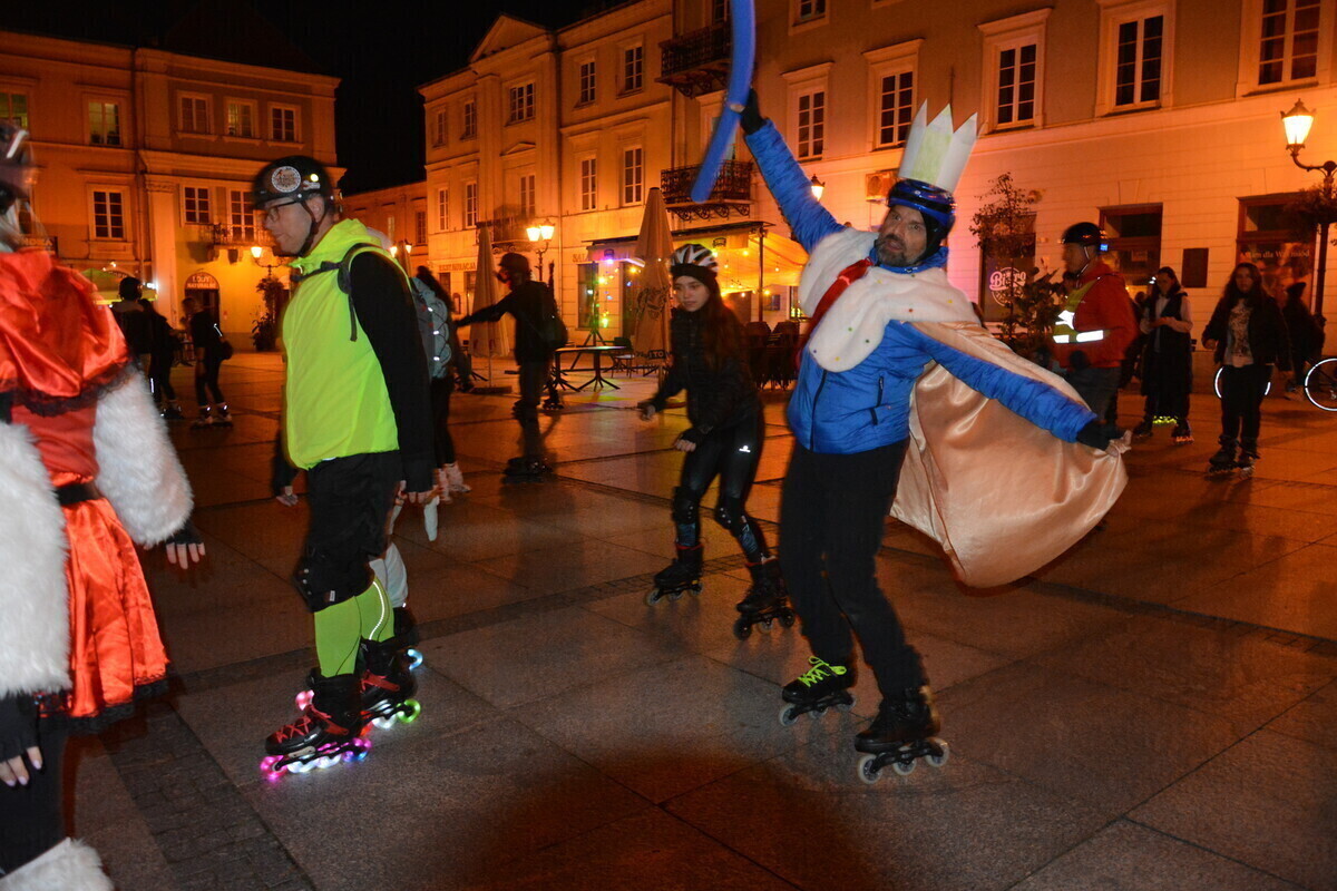 Grupa Nightskating przejechała ulicami Piotrkowa