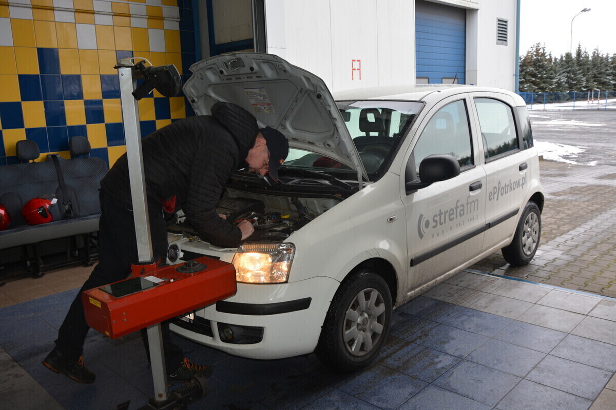 Akcja Twoje Światła Nasze Bezpieczeństwo przyciągnęła piotrkowskich kierowców