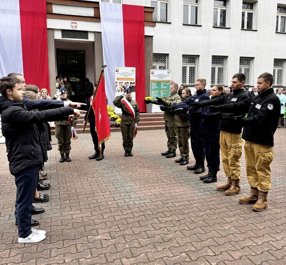 Młodzież z Bujen ślubowała