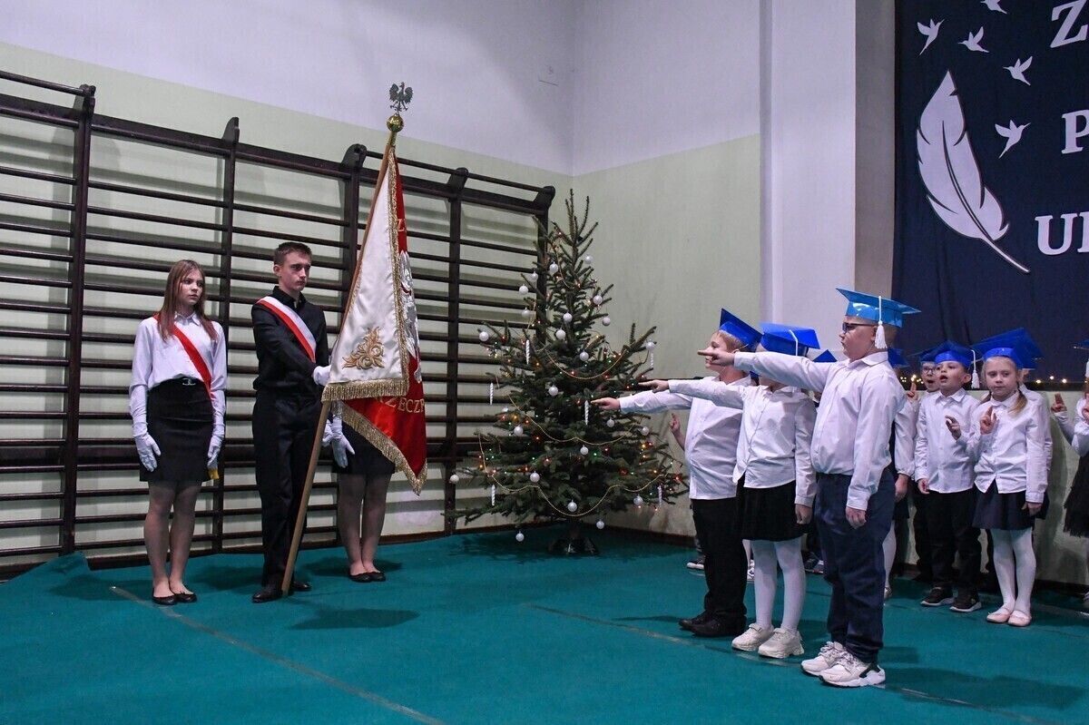 Pierwszoklasiści z SP11 pełnoprawnymi uczniami