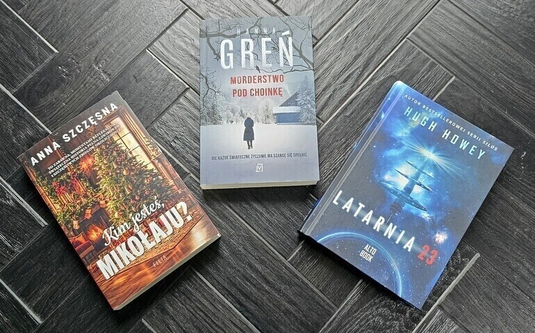 Książka na weekend Tajemnicze zwłoki pod choinką