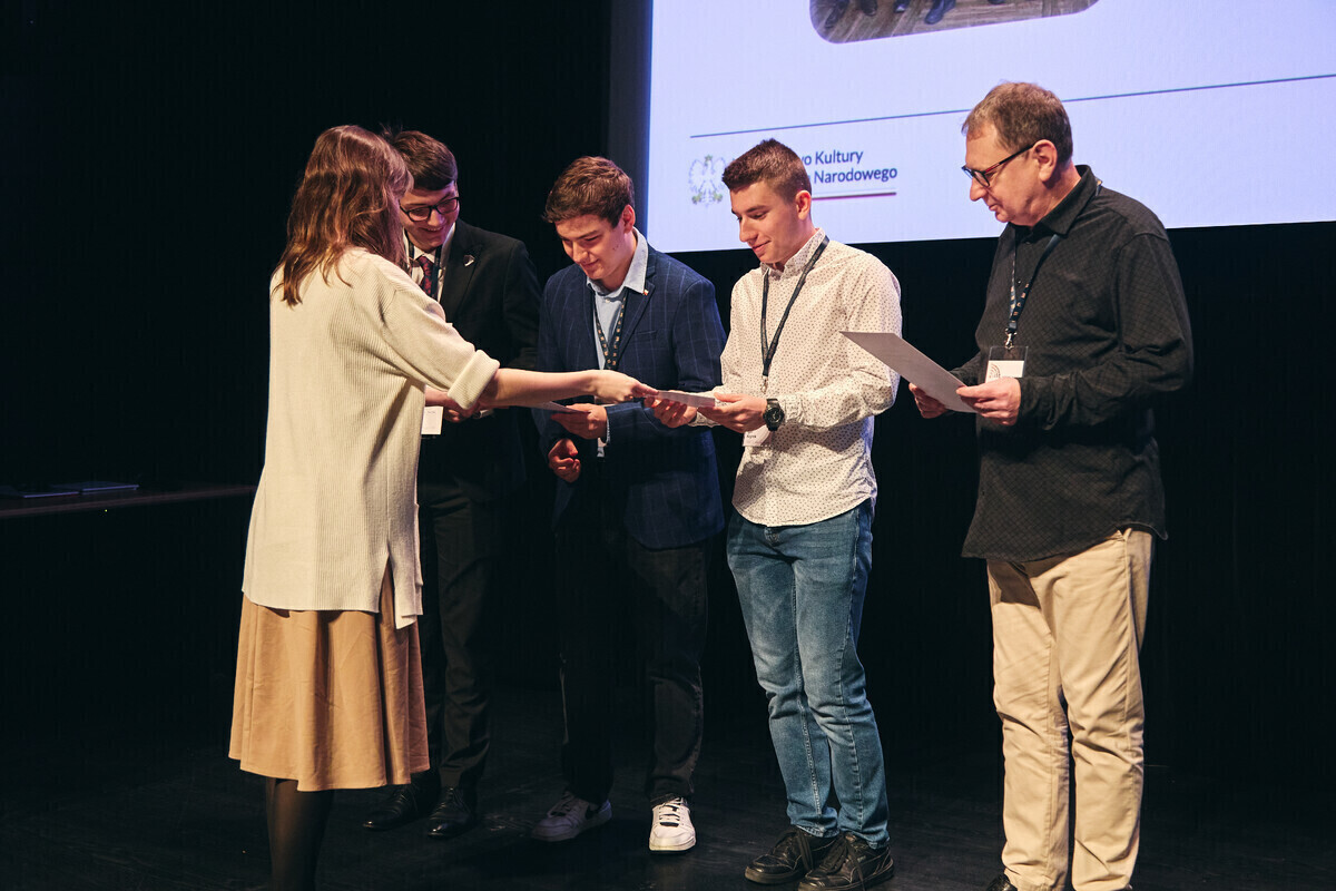 Piotrków miasto filmu i trybunału. Sukces uczniów Chrobrego w ogólnopolskim projekcie