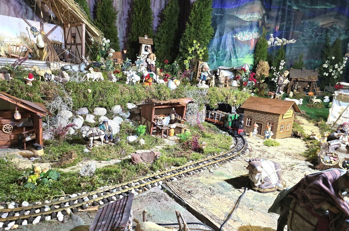 Tradycyjna szopka w Klasztorze oo. Bernardynów w Piotrkowie