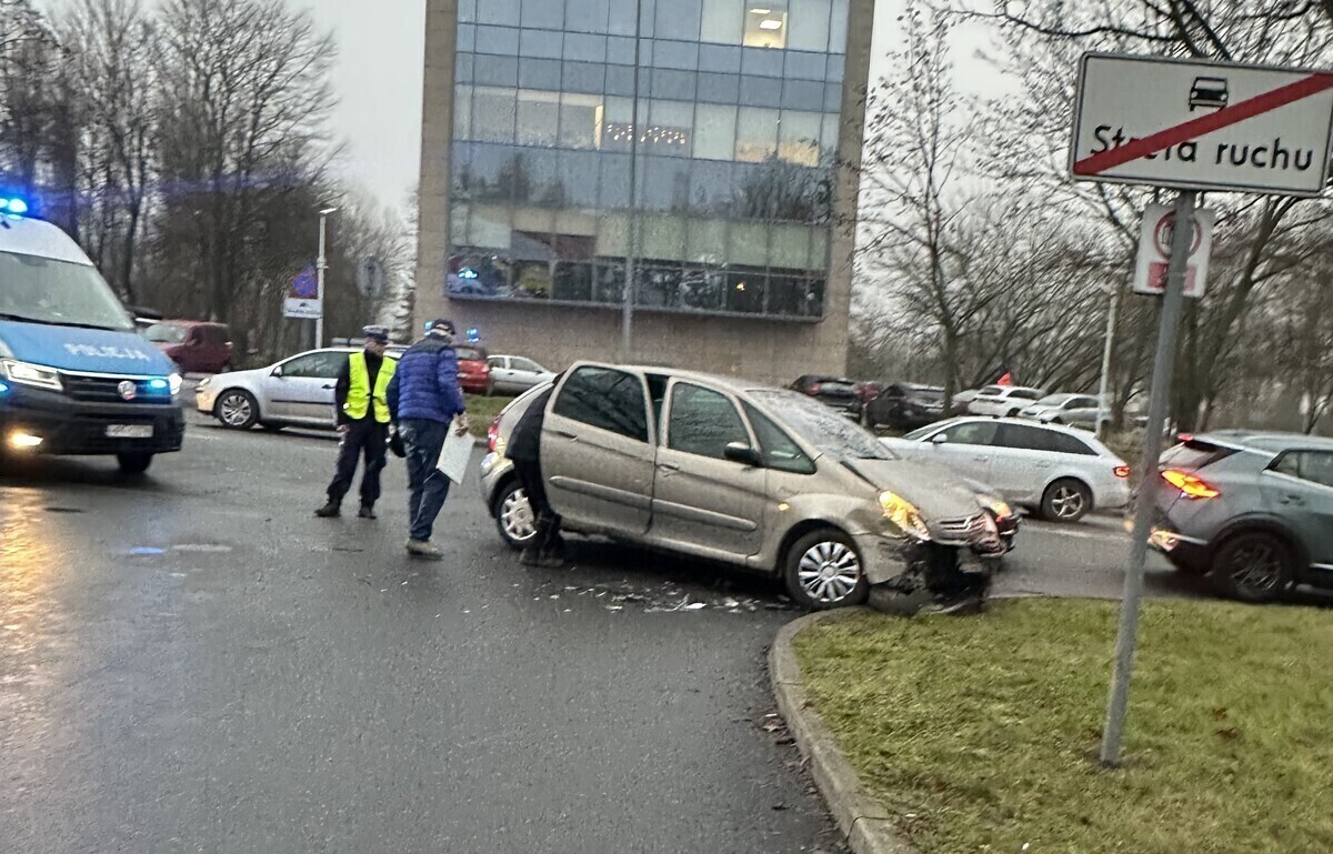 Kolejne zdarzenie na wjeździe do Lidla