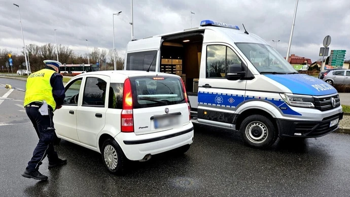 3 wypadki, 27 kolizji i 94 mandaty...