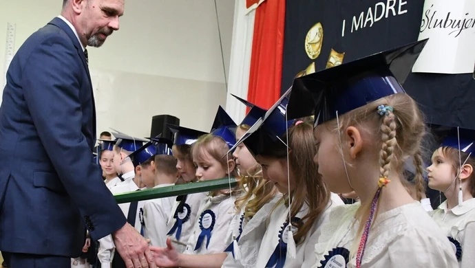 Ślubowanie pierwszoklasistów w SP16