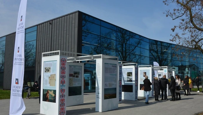 Wystawa „Chłopi w Archiwach” oficjalnie otwarta