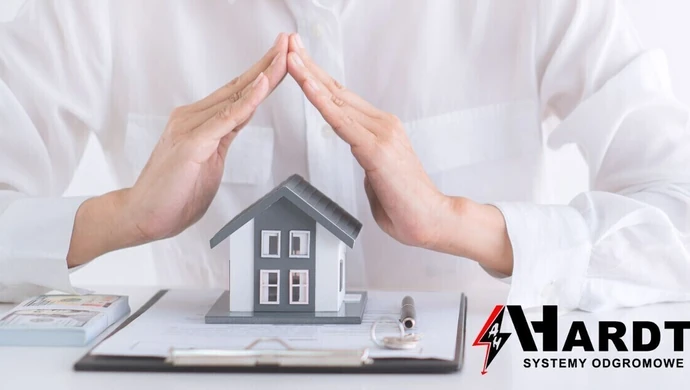 Rury odgromowe: elementy skutecznej ochrony elewacji