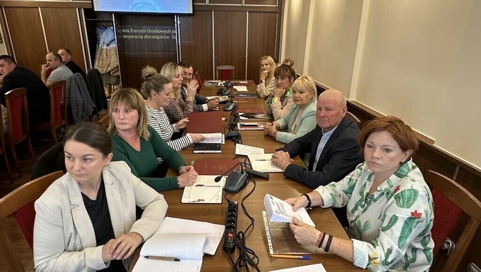 Sołtysi z gminy Wolbórz odebrali zaświadczenia