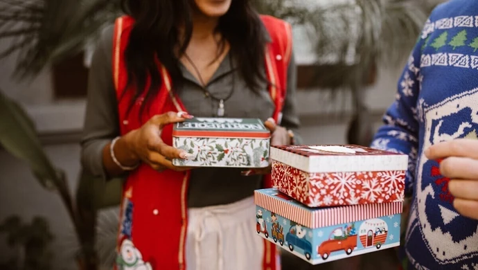 Bluzy dla par: modny sposób na wyrażenie miłości I wspólnych pasji