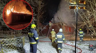 Dom całkowicie spłonął. Poparzona osoba w szpitalu