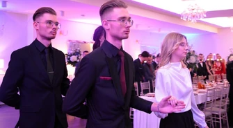 Rzucili się w wir studniówkowego szaleństwa!