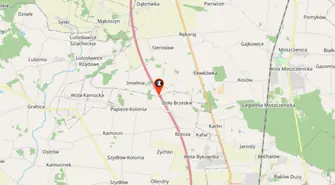 Wciąż niebezpiecznie na A1. Osobówka wjechała w bariery