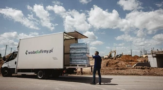 Woda do firmy Staropolska® z bezpłatną dostawą w 24h – jakość i korzyści dla Twojego biznesu!