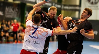 Dramatyczna walka do końca. Piotrkowianin gra dalej