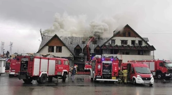 Pożar karczmy w Tuszynie. 30 zastępów straży pożarnej w akcji