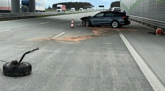 Kolizja na autostradzie A1. Kierowca był nietrzeźwy