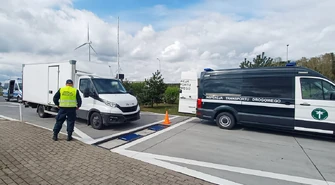 Przeładowane busy na ekspresowej "ósemce"