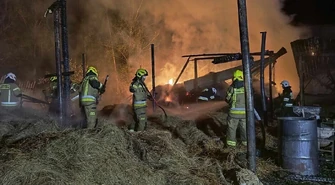 Pożar budynków gospodarczych w Kłudzicach. Czy to było podpalenie?