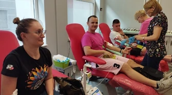 Wspólna akcja krwiodawstwa ZHP i Akademii Piotrkowskiej przyciągnęła tłumy