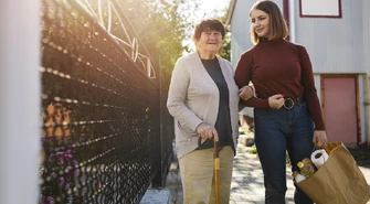 Szukają seniorów potrzebujących pomocy oraz sąsiadów, którzy mogą im pomóc