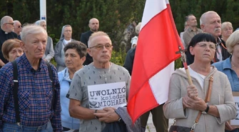 Piotrkowianie solidarni z księdzem Michałem