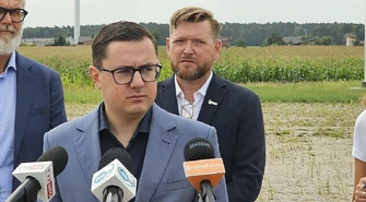 Wiceminister odwiedził Farmę Wiatrową Piotrków