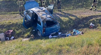 Groźny wypadek na 344 kilometrze autostrady A1 w kierunku Gdańska. Dwie osoby zostały ranne