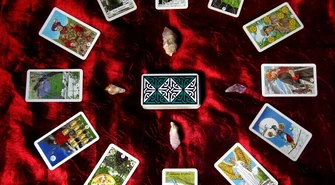 Tarot Online - czy przyszłość musi być zagadką?