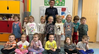 Kilka słów o bezpieczeństwie – spotkanie policjantki z przedszkolakami