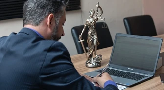 Duże zainteresowanie pomocą prawną