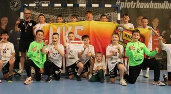 Handballowa niedziela w piotrkowskiej hali RELAX