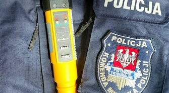 Policjanci myśleli że zasłabła, była kompletnie pijana