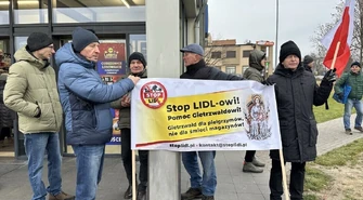 Protestowali pod Lidlem. Sprzeciwiają się budowie centrum logistyczno-dystrybucyjnego w Gierzwałdzie