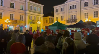 Jarmark Bożonarodzeniowy w Rynku Trybunalskim. Sprawdź, co organizatorzy i wystawcy przygotowali dla mieszkańców!