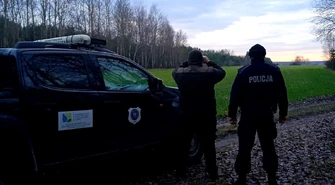 Wspólne działania policji i straży leśnej. Patrolują okoliczne lasy