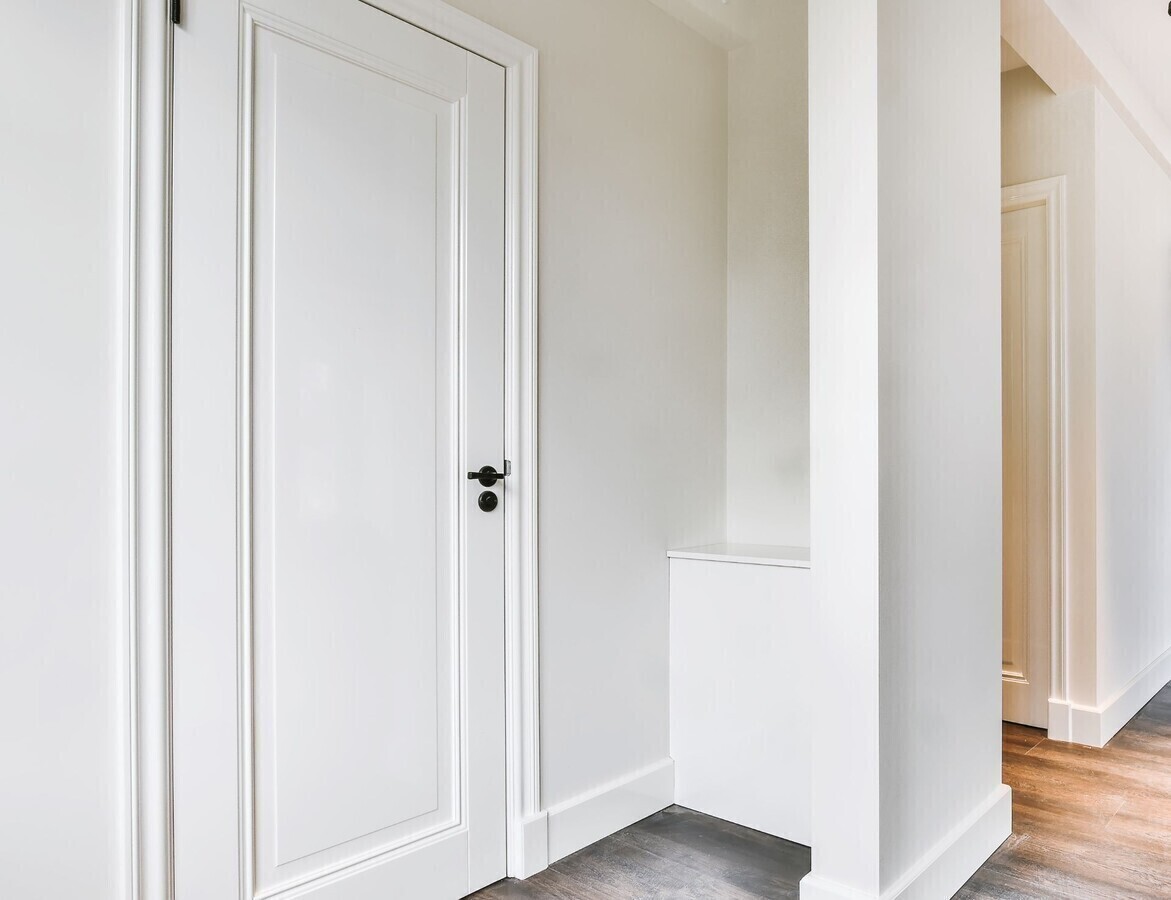 Jaki kolor klamki do białych drzwi Praktyczny poradnik