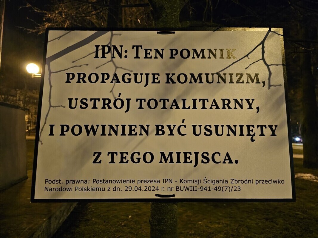 Trybunalska Alternatywa przypomina Pomnik powinien zostać usunięty