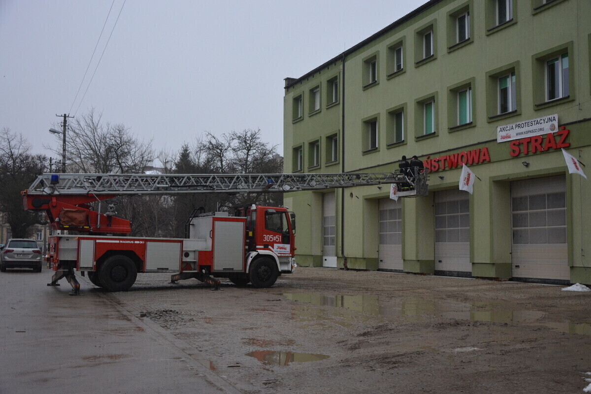 Piotrkowscy strażacy chcą podwyżek