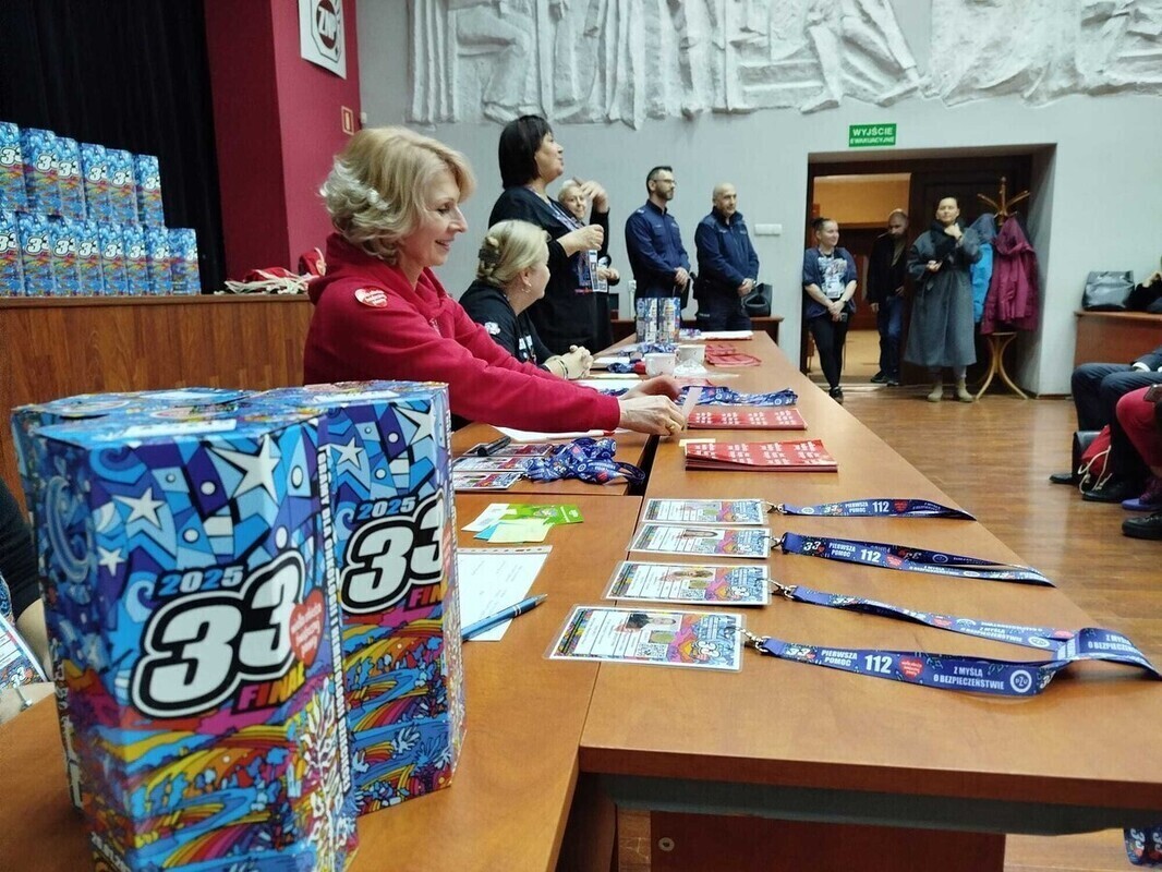 Wolontariusze ze sztabu WOŚP w Focus Mall mają już swoje puszki