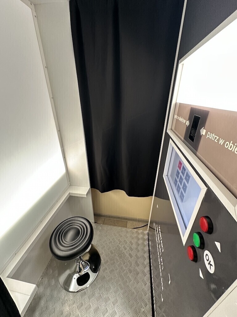 Urzędowa fotobudka w Wolborzu