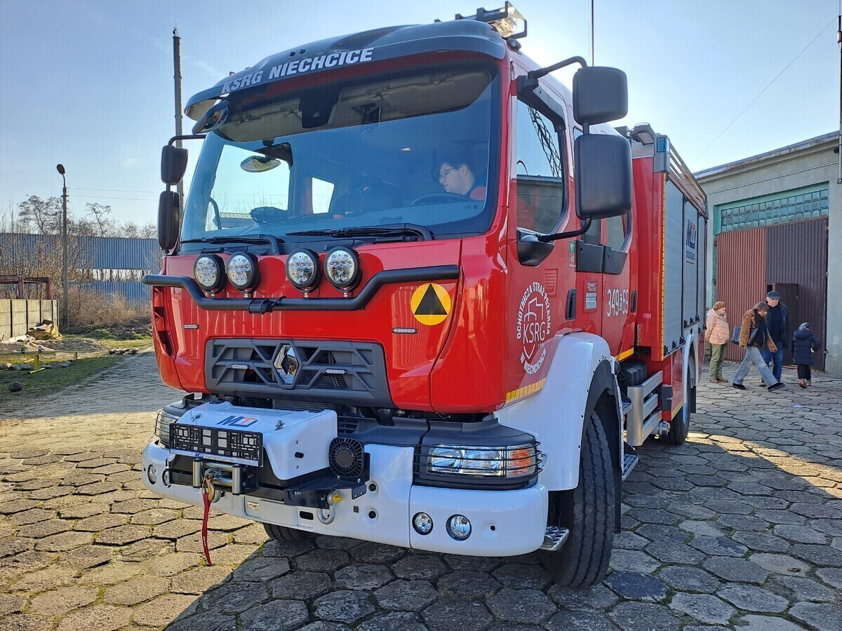 Nowy wóz ratowniczo-gaśniczy dla OSP KSRG Niechcice