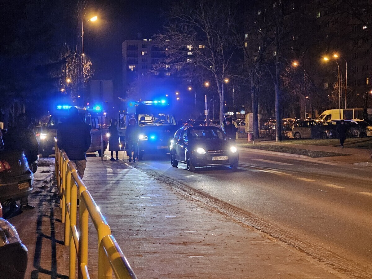 Potrącenie pieszej na Słowackiego. Groźne zdarzenie przy markecie Polo.