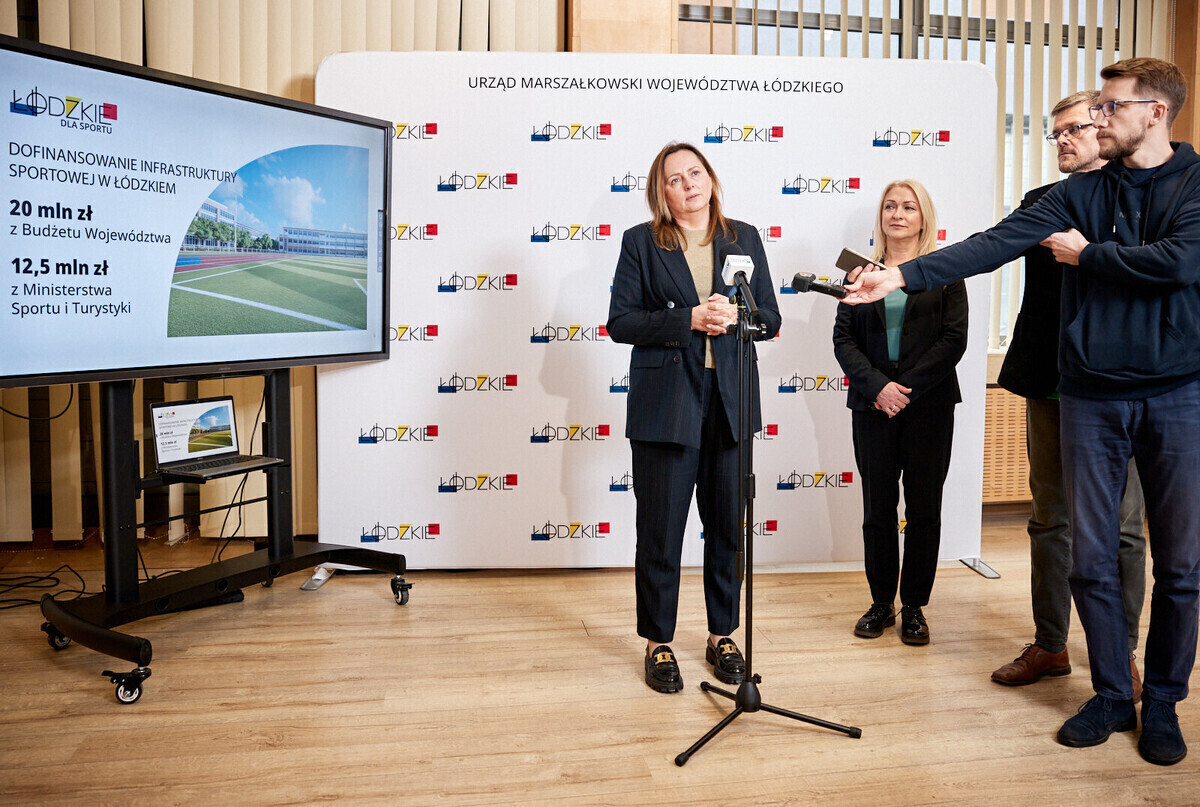 Łódzkie dokłada do boisk basenów i hal