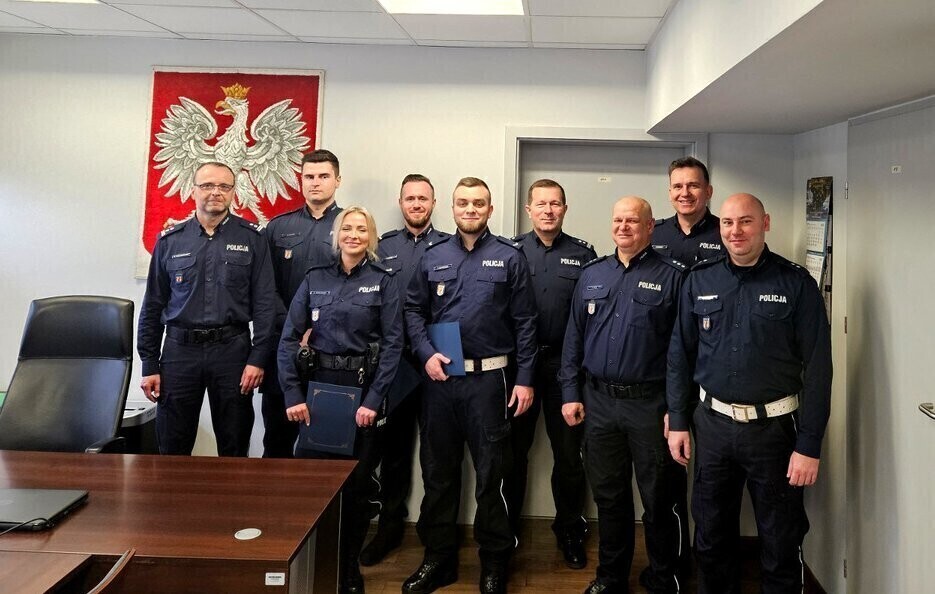 Piotrkowscy policjanci otrzymali awanse na stopnie sierżanta policji