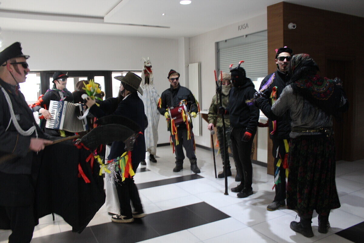 Ostatkowy korowód odwiedził Urząd Gminy w Grabicy