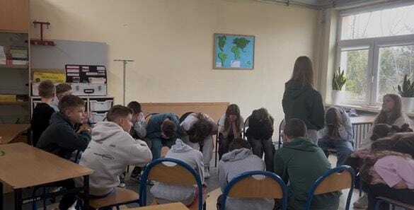 Młode uczennice mówią NIE nudzie w ramach projektu Zwolnieni z teorii