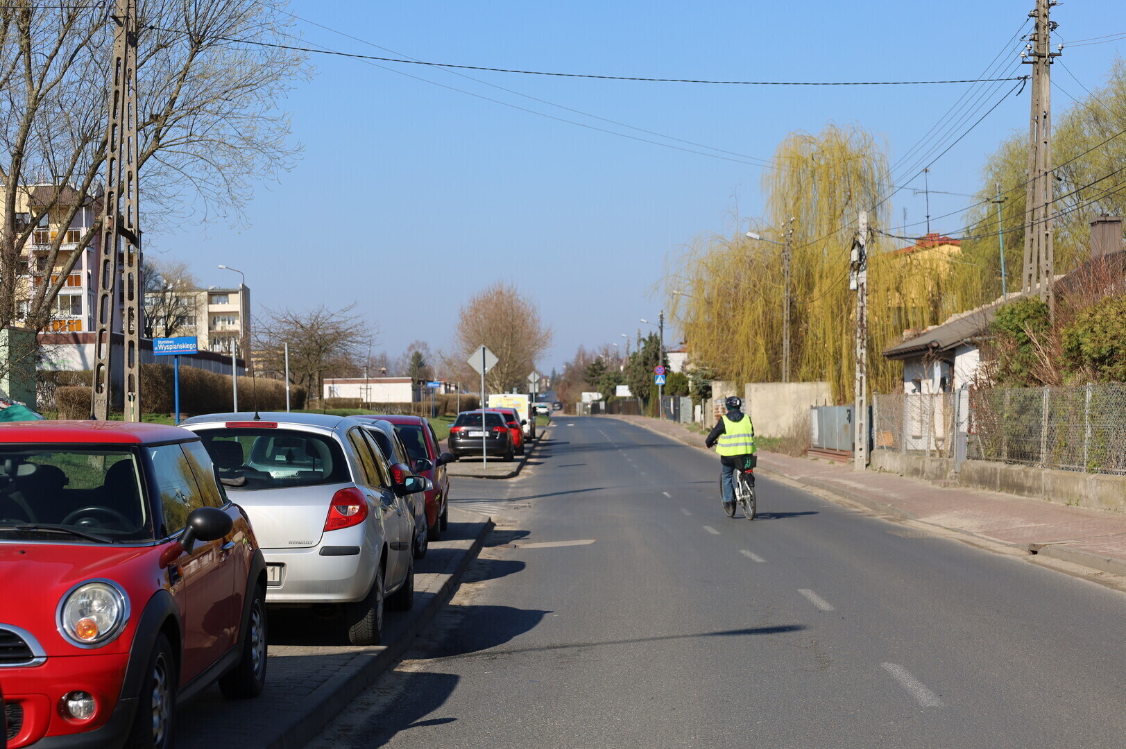 Ul. Polna w Piotrkowie - Była ścieżka rowerowa jest parking