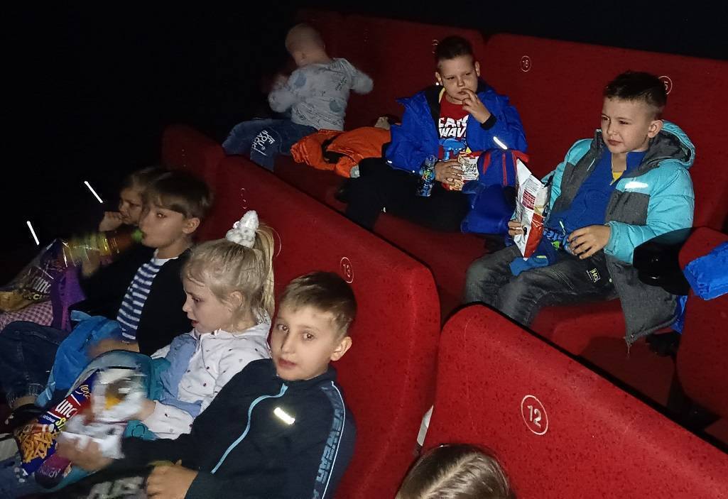 Wyjazd dzieci z Przedszkola w Gorzkowicach do kina Helios w Piotrkowie
