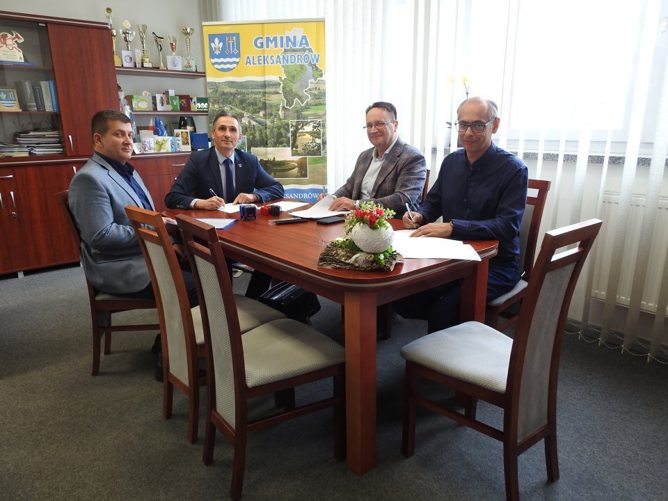 Gmina Aleksandrów stawia na rozwój dróg. Ta najnowsza będzie w Dębowej Górze